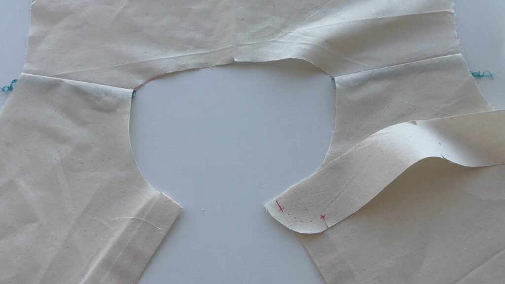 tuto couture -comment coudre un col