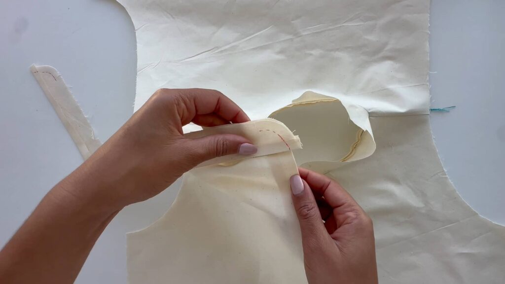 tuto couture -comment coudre un col